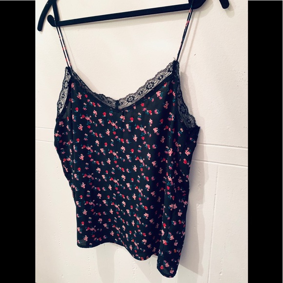 Cami top🌺 - Picture 3 of 4